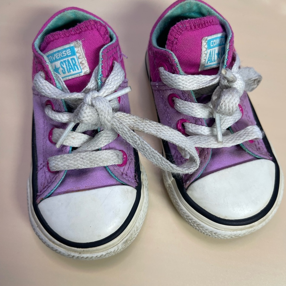Converse all star Pink and purple Low Top infants size 4